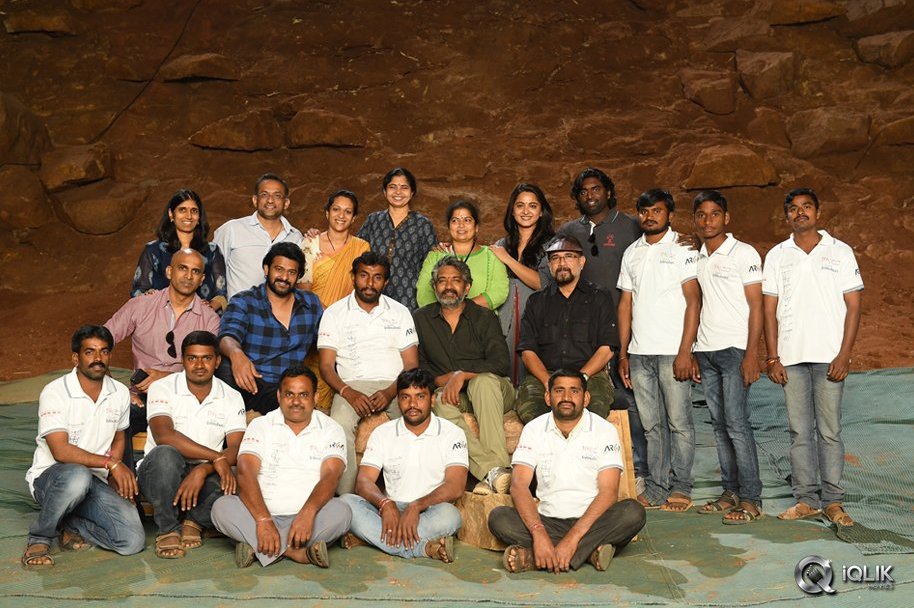 Baahubali-2-Pumpkin-Breaking-Function